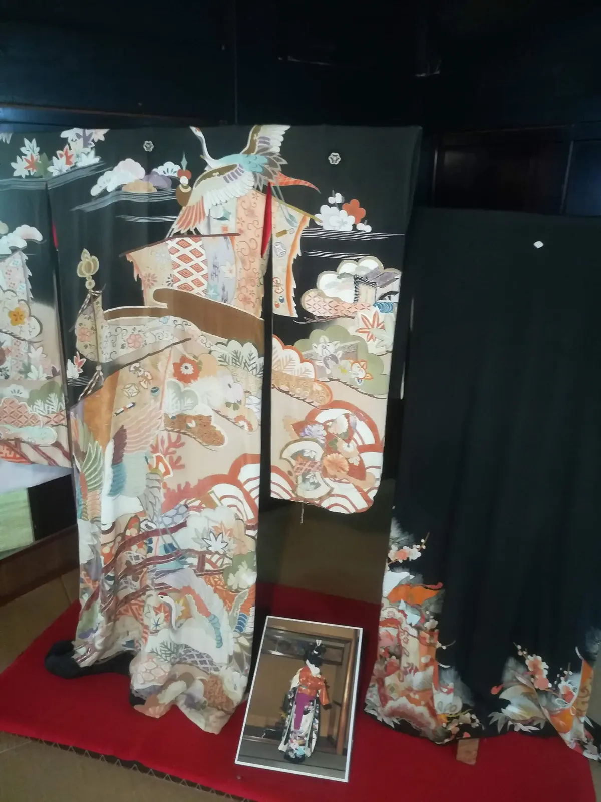 博物館に並ぶ着物